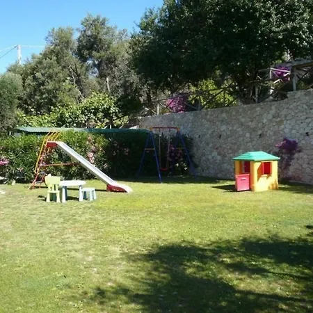 Apartamento In Mit Terrasse, Gemeinsamem Pool Und Grill Finale Ligure