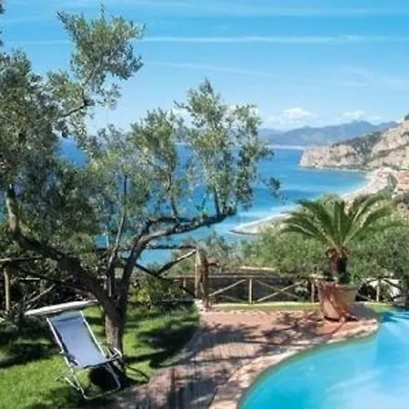 Apartamento In Mit Terrasse, Gemeinsamem Pool Und Grill *
